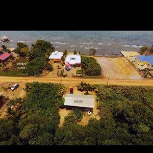 Seaview home with deeded sea access in Belize
