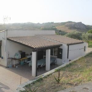 Panoramic Villa and land in Sicily - Medardo Cda Marullo