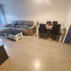 Flat 3 bedrooms and a bathroom in Alicante, Carolinas Bajas.