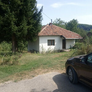 COUNTRY HOUSE & LAND (6500 m2)