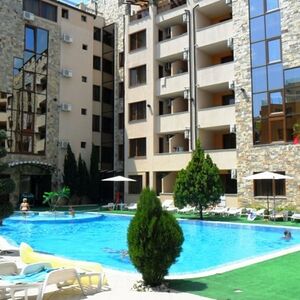 Pool View 1-Bed apartment in Emerald Paradise, Sunny Beach