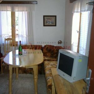  ONE-STOREY HOUSE 15Km FROM THE TOWN OF KARNOBAT WITH A YARD