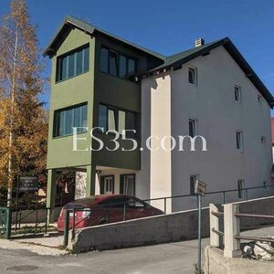 The apartment house 210m2 in a center of Zabljak