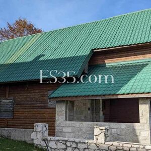 Big family house with the forest behind in Zabljak