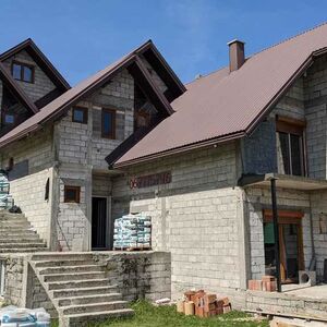 Hotel 600m2 near ski center (grey stage of construction) in 