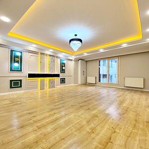 BEAUTIFUL APARTMENT WITH GOOD DEAL IN AMAZING LOCATION