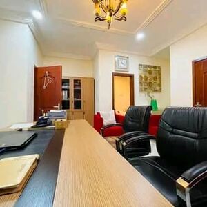 4Bedroolm House@ Airport