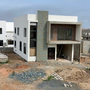 4Bedroom house@ East legon hill)+233243321202