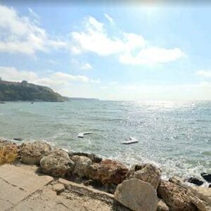  LARGE PLOT 1810m2 ONLY 7 METERS FROM THE SEA (DA)