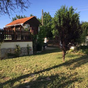 Spacious house with a pool near a town Dobrich !
