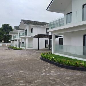 4Bedroom Townhouse@ Cantonment/ +233243321202