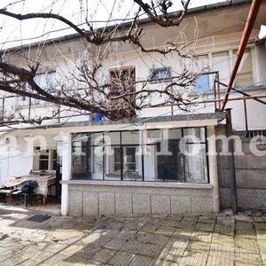 Spacious house with big garden in village close to Gabrovo