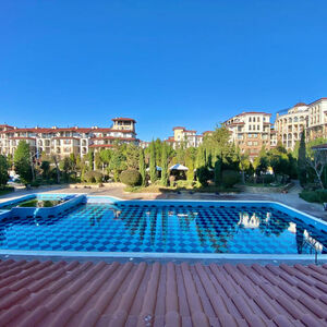 Pool View Apartment with 2 Bedrooms in Esteban, Nessebar