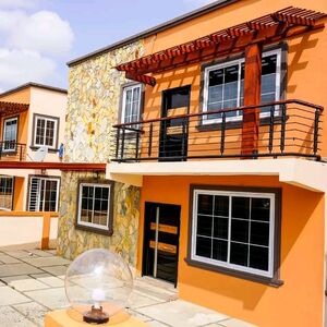 Executive 4 Bedroom House@ achimota golf/+233243321202