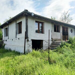 Мassive two storeyed house with 3 bedrooms near Elhovo for o