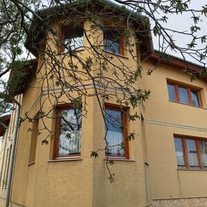 solar-powered 3-storey energy-saving villa near to Budapest 