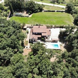 Stone villa with swimming pool, near Buje, Farkaš lux