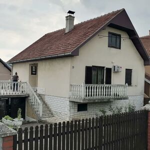 Family house for sale in Arandjelovac