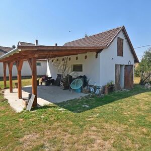  Complete and recently renovated house in a nice village