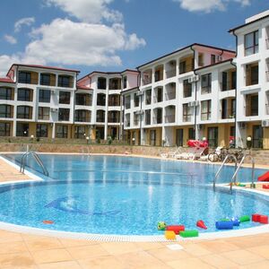 WE OFFER A SPACIOUS ONE-BEDROOM APARTMENT IN A COMPLEX 200 M