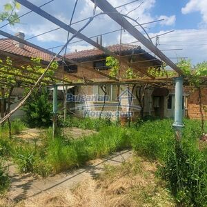 Bulgarian property 28 km from Albena and the sea 4 bedrooms 