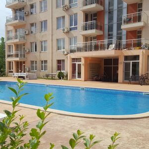 WELL FURNISHED ONE BEDROOM APARTMENT 500 M FROM THE BEACH!