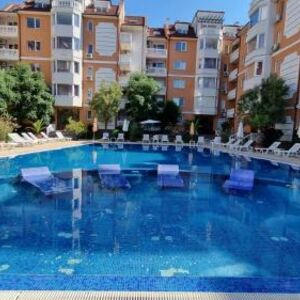 FURNISHED APARTMENT 5M. WALK FROM THE BEACH!