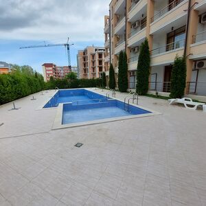 SPACIOUS ONE-BEDROOM APARTMENT IN EXCELLENT CONDITION! 