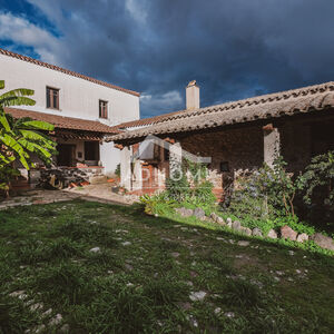 Splendid large typical Sardinian rural house