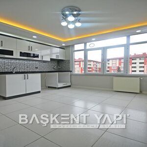 ISTANBUL FLAT 2+1 FOR SALE NEAR THE PUPLIC TRANSPORTATION 