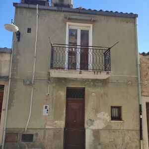 sh 758 town house, Caccamo, Sicily