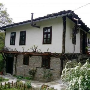  2-Storey traditional House ready to live in, 1540m2 land, I