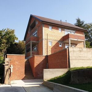 Multi-apartment house in the center of Banja Vrdnik