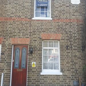 N21- 3Bed Mid Terrace Cottage FOR SALE