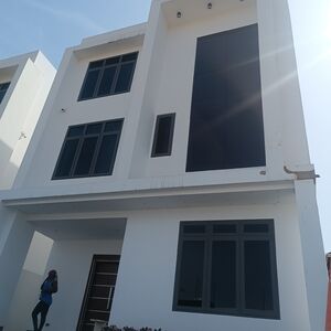 LUXUROUS 4 BEDROOM TIWNHOUSE@ EAST LEGON HILL/+233243321202