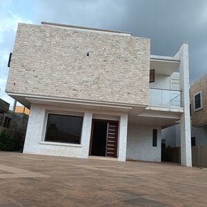 Luxurous 4Bedroom townhouse@ nanakrom