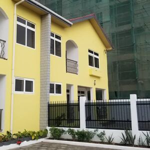 Executive 4 Bedroom house@ Labone/+233243321202