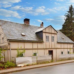 Large home house plus garage for sale Klingenthal Germany