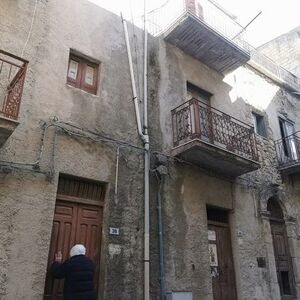 Townhouse in Sicily - Casa Cancellere Via Romolo Alessandria