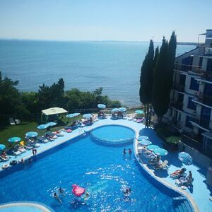 1st Line! 1 bedroom apartment in Blue Bay Palace, Pomorie