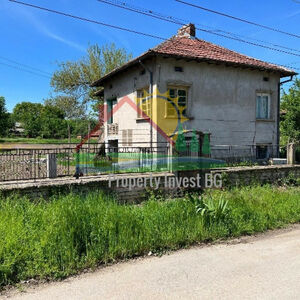  2-storey house 200m2, Yard 2500m2, Pleven district