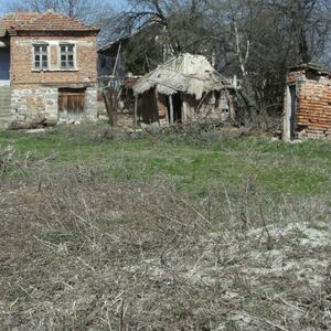 Bulgaria - Rosen: House For Renovation 6km From Coast