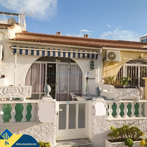 Bungalow with garden, in the province of Alicante, in the to