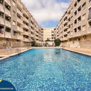Apartment with shared pool, in the province of Alicante, 