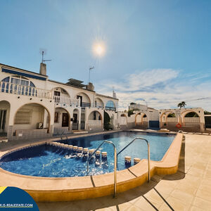 House with shared pool in Torrevieja, Alicante province. 