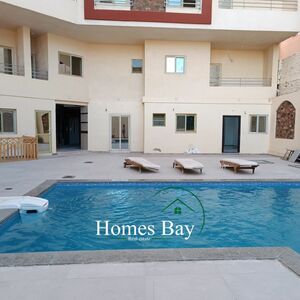 Cozy 1 bedroom apartment with shared pool and beach accross 