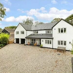 6 bedrooms detached house for sale