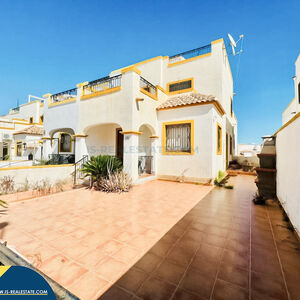 House with shared pool in Orihuela Costa, Alicante province.