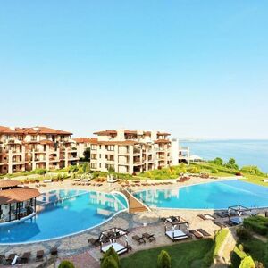 Pool view 2-bedroom apartment in Kaliakria Resort, Kavarna