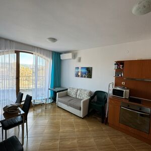1-Bedroom apartment with pool view in Golden Dreams